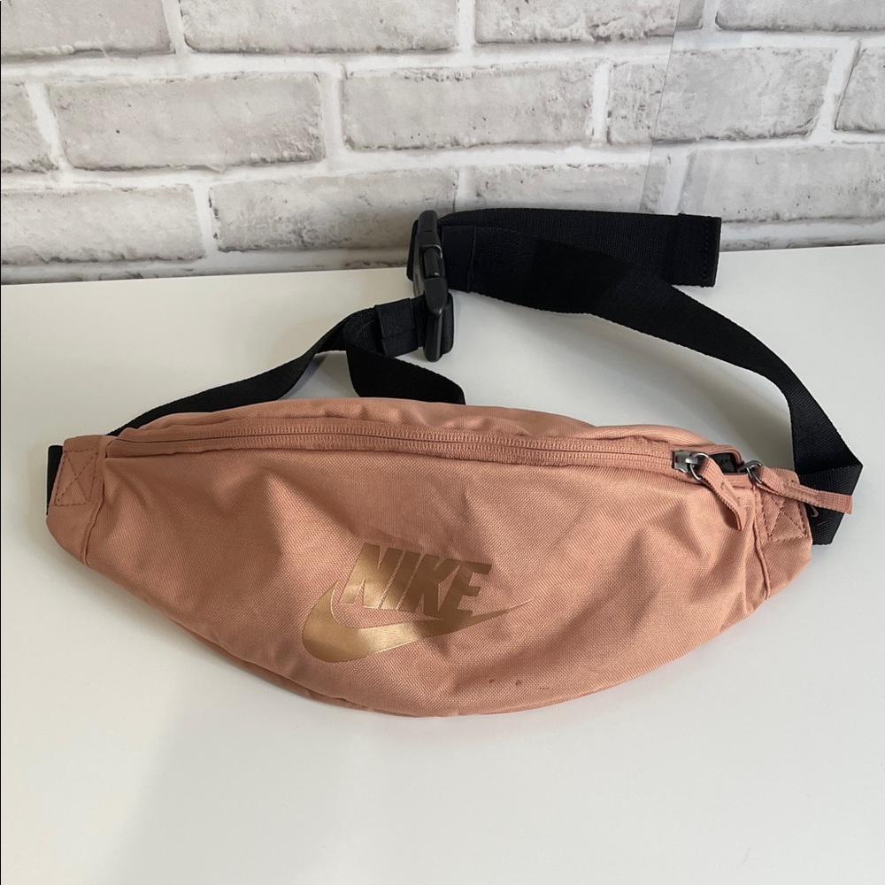 *Flawed* Nike Gold and Tan Belt Bag